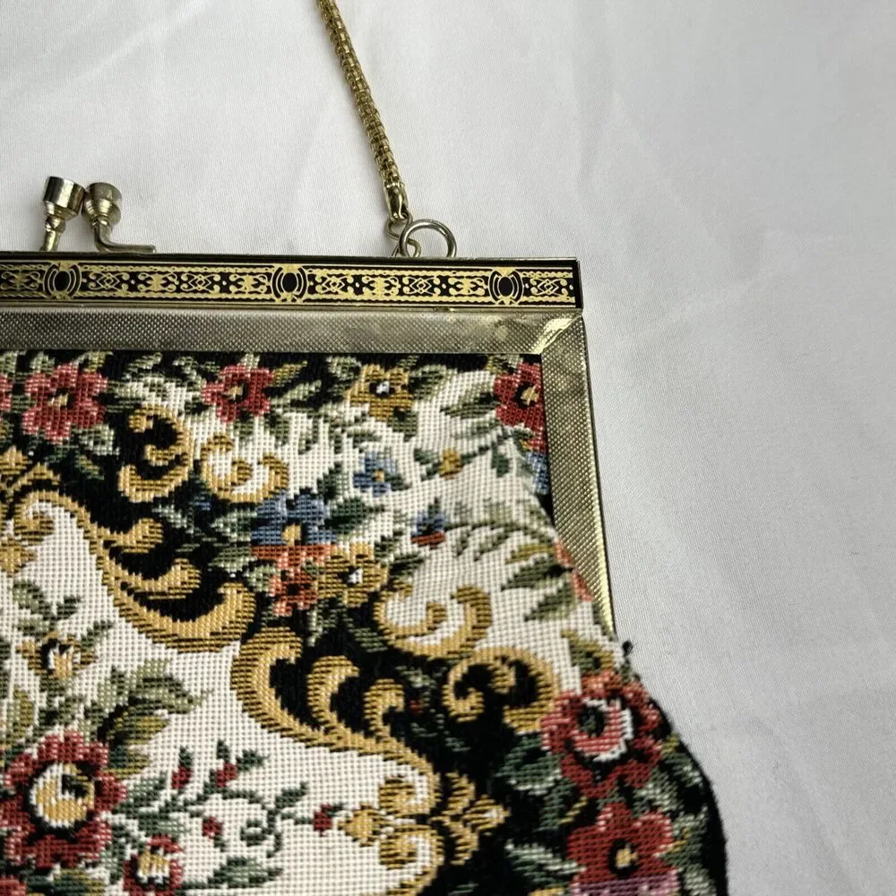 Vintage Womens Needlepoint Floral Tapestry‎ Purse Multicolor Gold Chain Strap